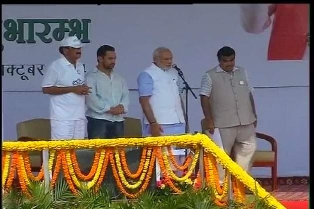 Aamir Khan joins PM Narendra Modi to urge Indians to support 'Swachh Bharat Abhiyan